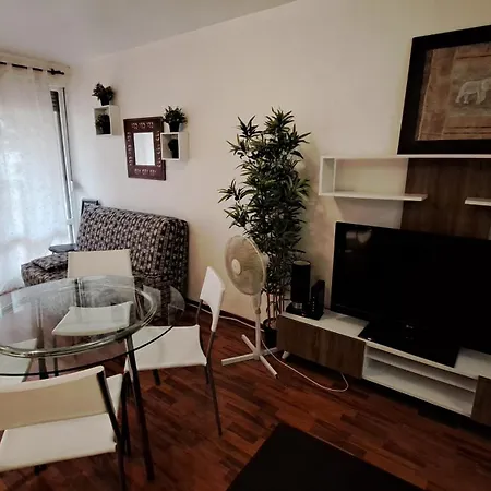 Cosy 33 M² Limite Lyon. Parking Privatif. * Bron