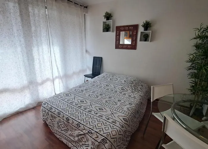 Cosy 33 M² Limite Lyon. Parking Privatif.