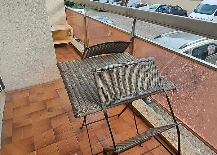 Cosy 33 M² Limite Lyon. Parking Privatif. 公寓 *