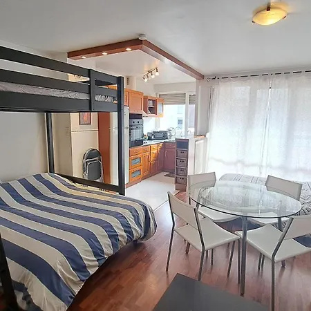 Apartamento Cosy 33 M² Limite Lyon. Parking Privatif. *